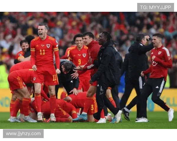 佛罗伦萨战帕尔马卡维利亚出战